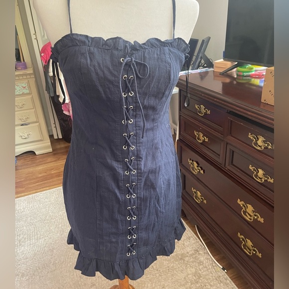 Superdown Chole Lace Up Dress - Picture 7 of 7